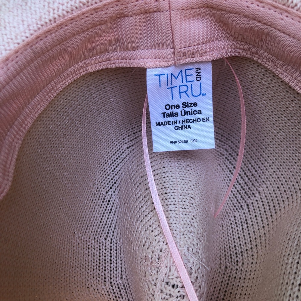 Pink Fedora - Picture 3 of 5